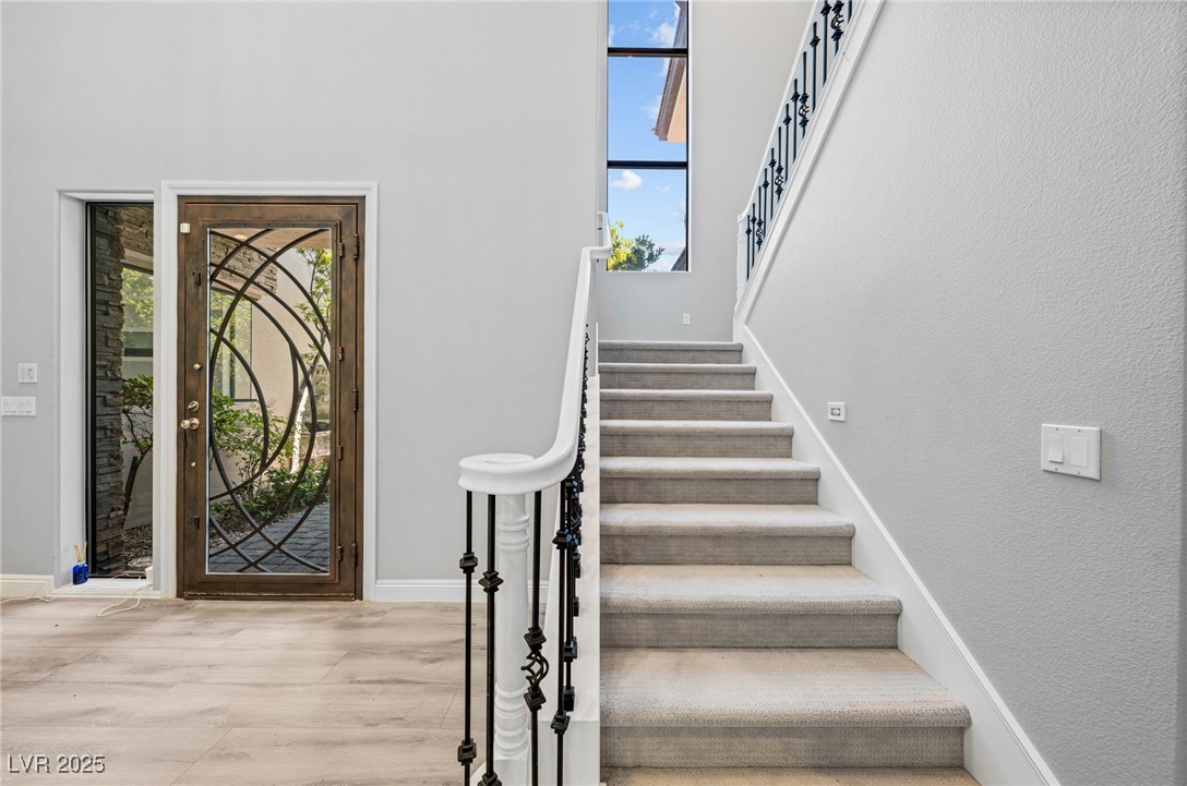 29 Soaring Bird Court Property Photo 34