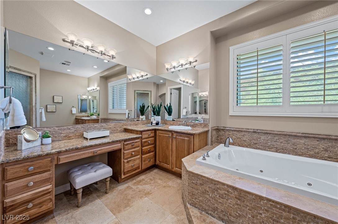 29 Soaring Bird Court Property Photo 61