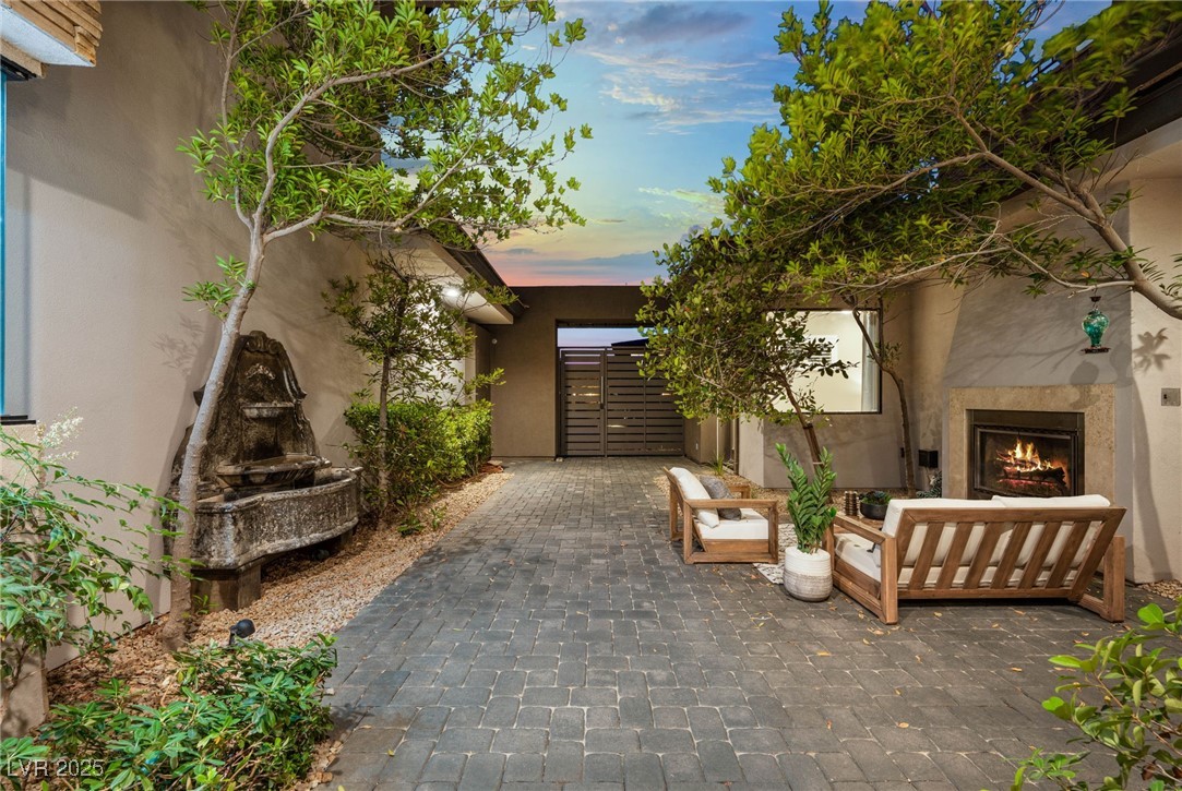 29 Soaring Bird Court Property Photo 70