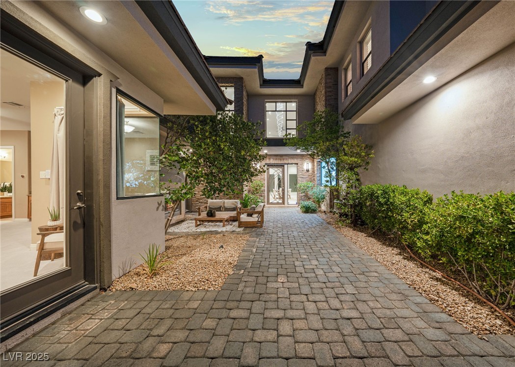 29 Soaring Bird Court Property Photo 71