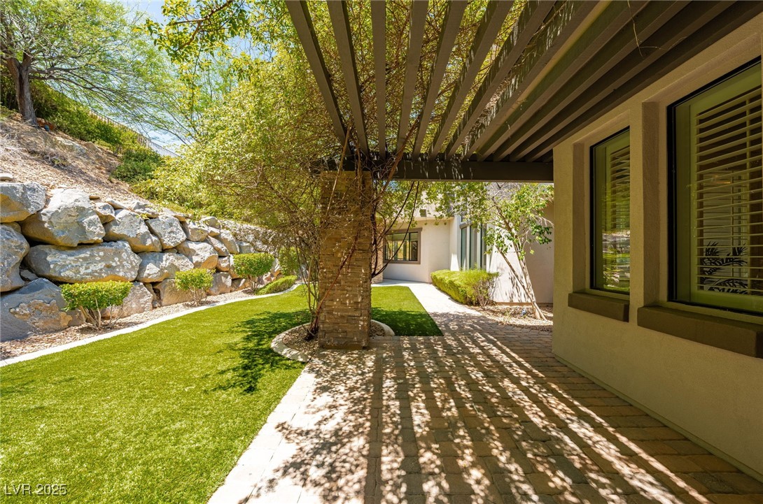 29 Soaring Bird Court Property Photo 82