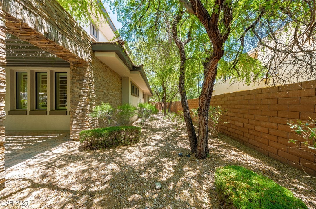 29 Soaring Bird Court Property Photo 85