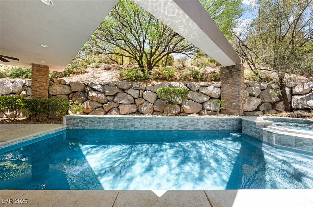 29 Soaring Bird Court Property Photo 88