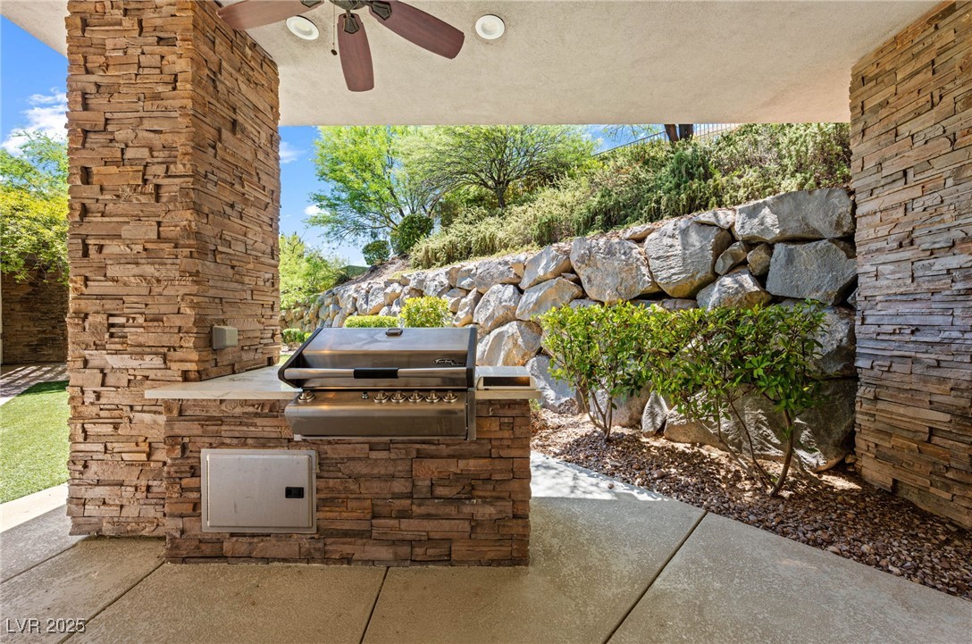29 Soaring Bird Court Property Photo 89