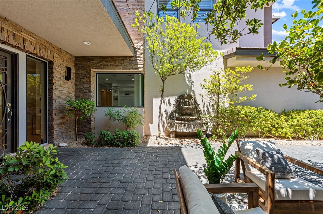 29 Soaring Bird Court Property Photo 91