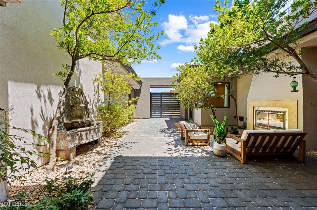 29 Soaring Bird Court Property Photo 92