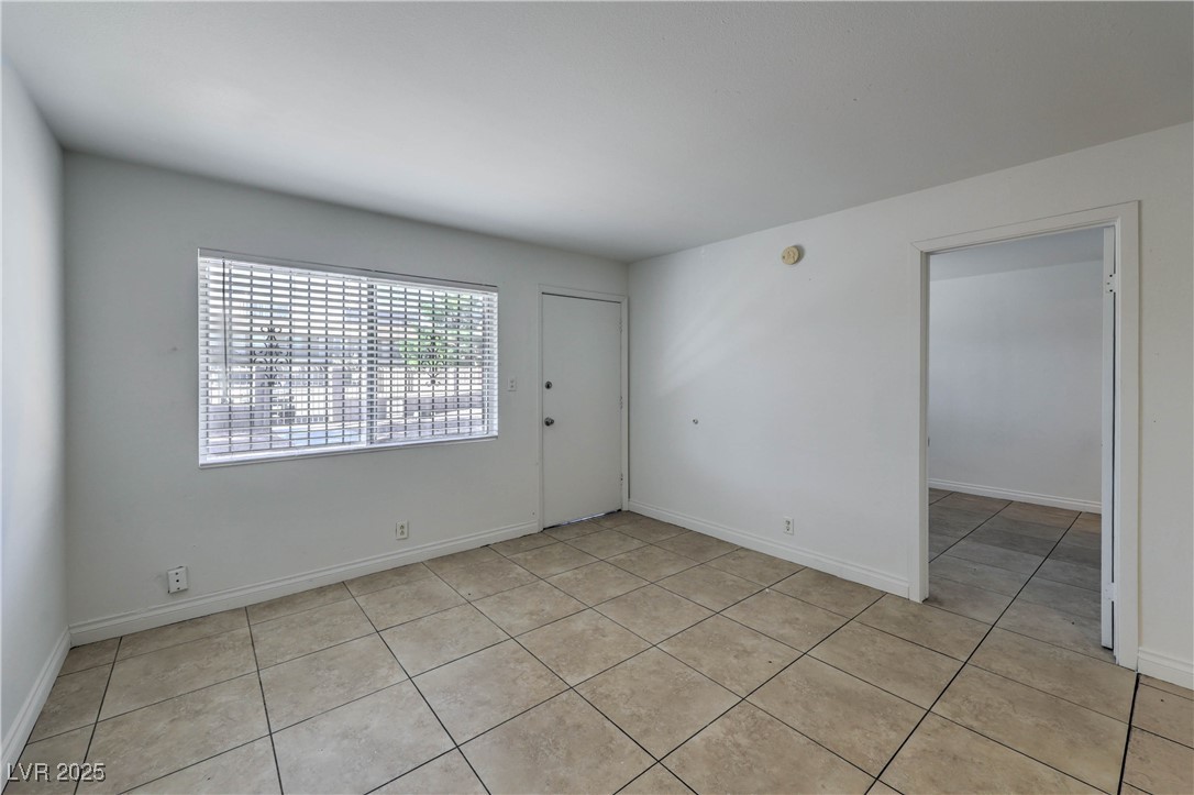3720 Royal Crest Street 4 & 5 Property Photo 16