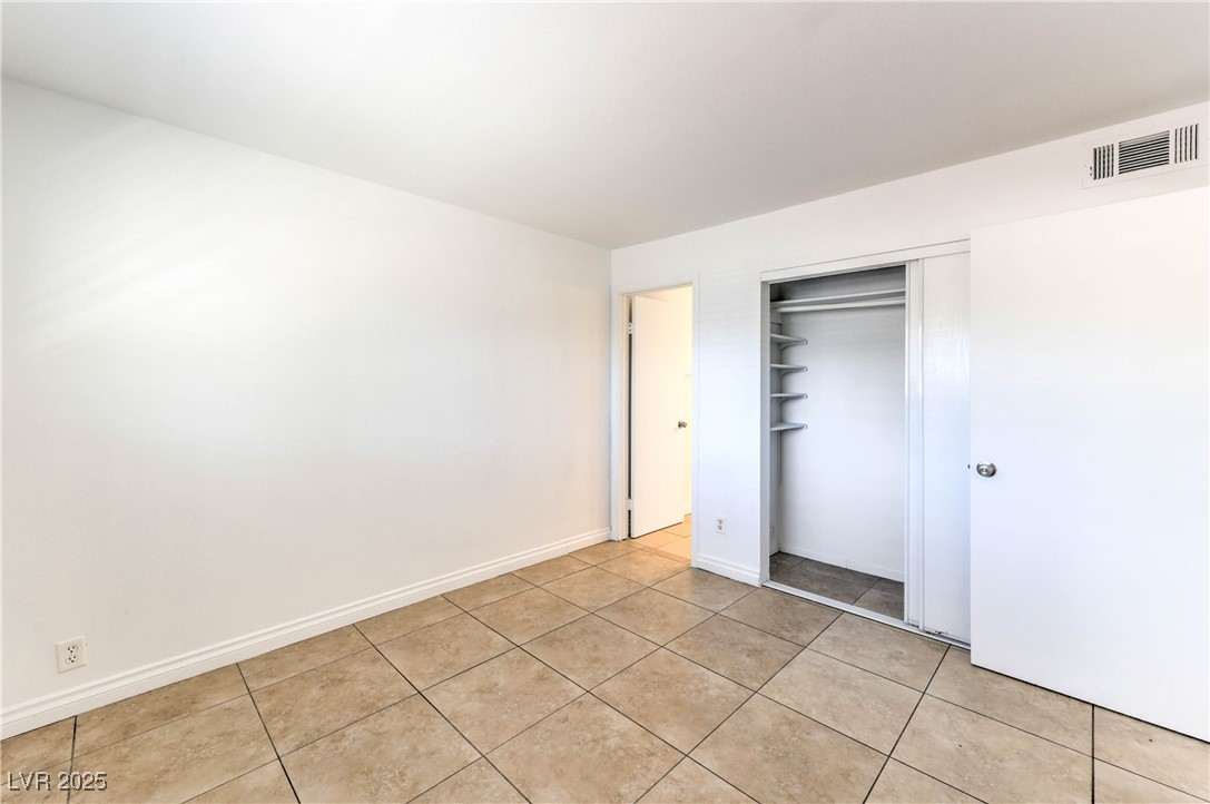 3720 Royal Crest Street 4 & 5 Property Photo 23