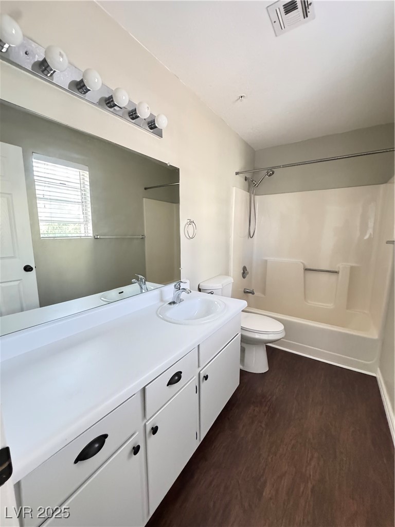 2020 Mesquite Lane 205 Property Photo 18