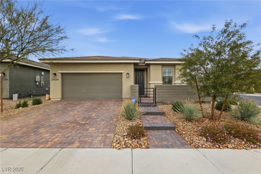 2404 Albury Avenue Property Photo 1