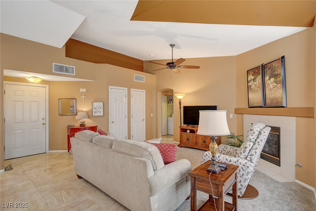 4940 Black Bear Road 202 Property Photo 4