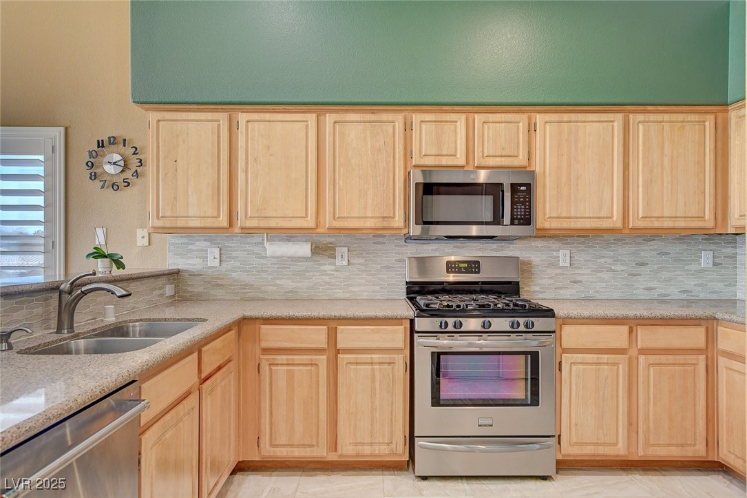 4940 Black Bear Road 202 Property Photo 15