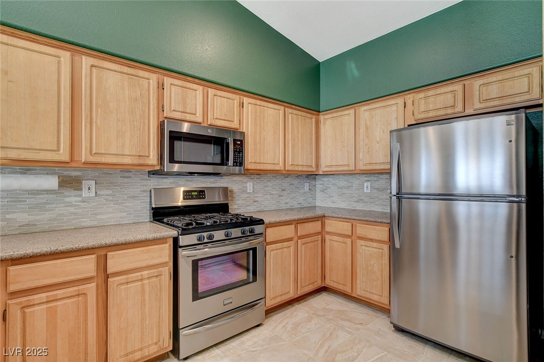 4940 Black Bear Road 202 Property Photo 16
