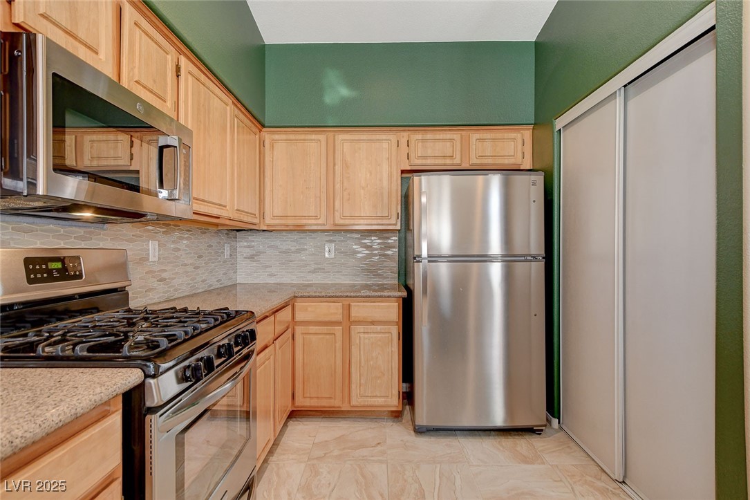 4940 Black Bear Road 202 Property Photo 21