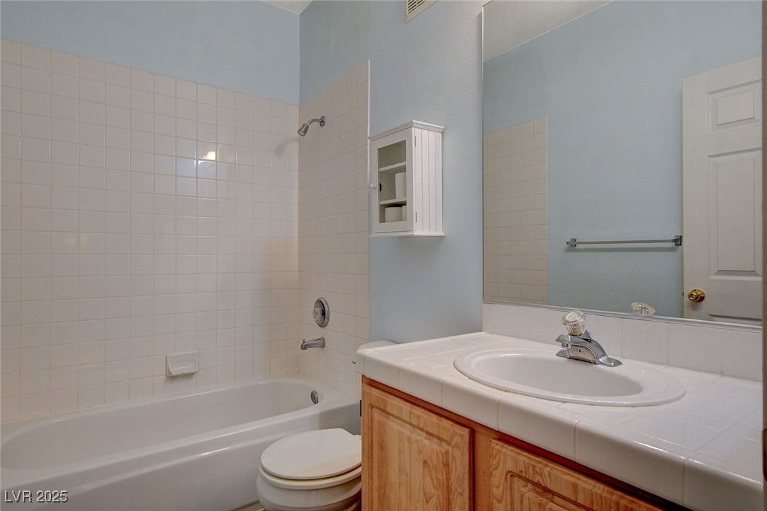 4940 Black Bear Road 202 Property Photo 32