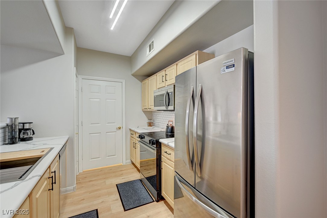 2740178 Property Photo 11