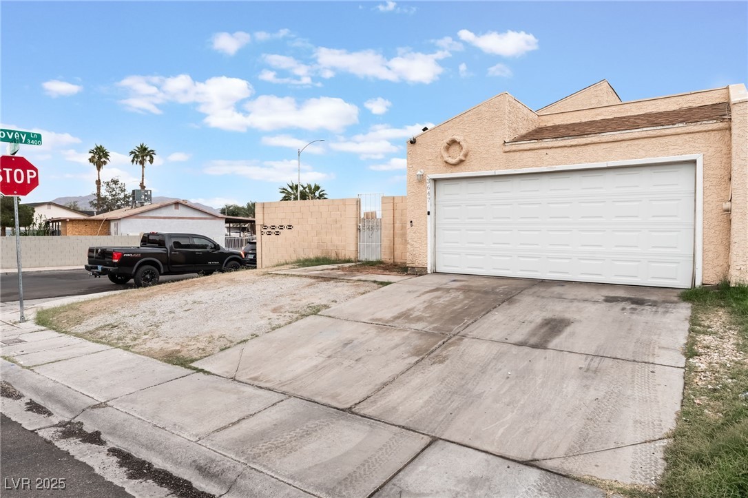 3647 Elegant Saint Court Property Photo 2