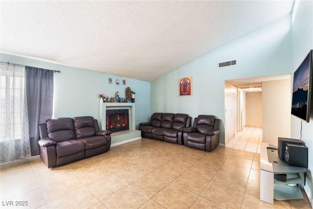 3647 Elegant Saint Court Property Photo 7