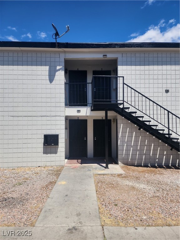2905 Elm Avenue Property Photo 2