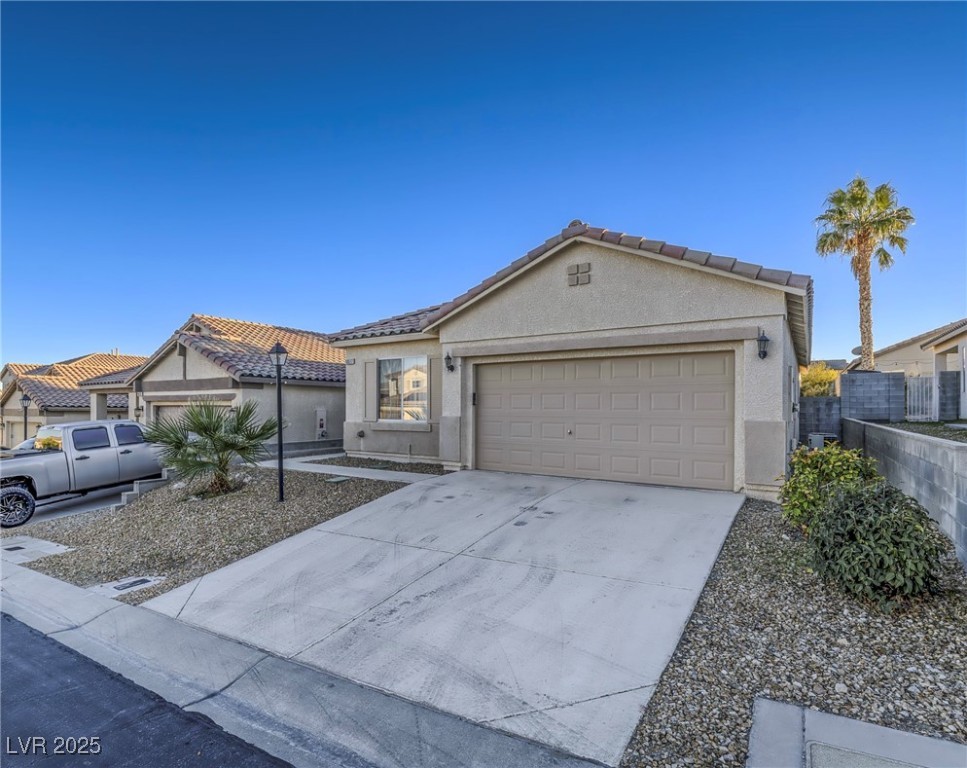 10517 Morning Drop Avenue Property Photo 2