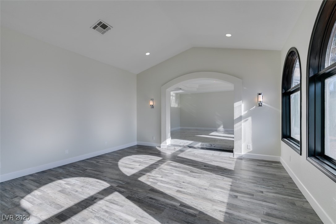 7040 Obannon Drive Property Photo 12