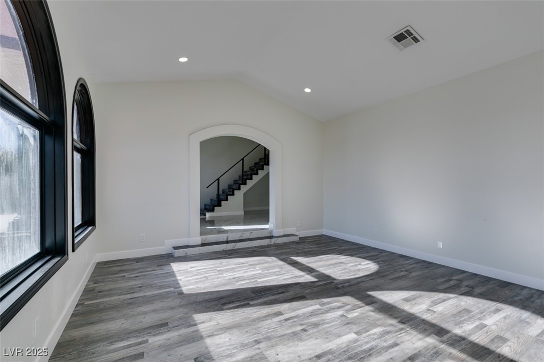 7040 Obannon Drive Property Photo 13