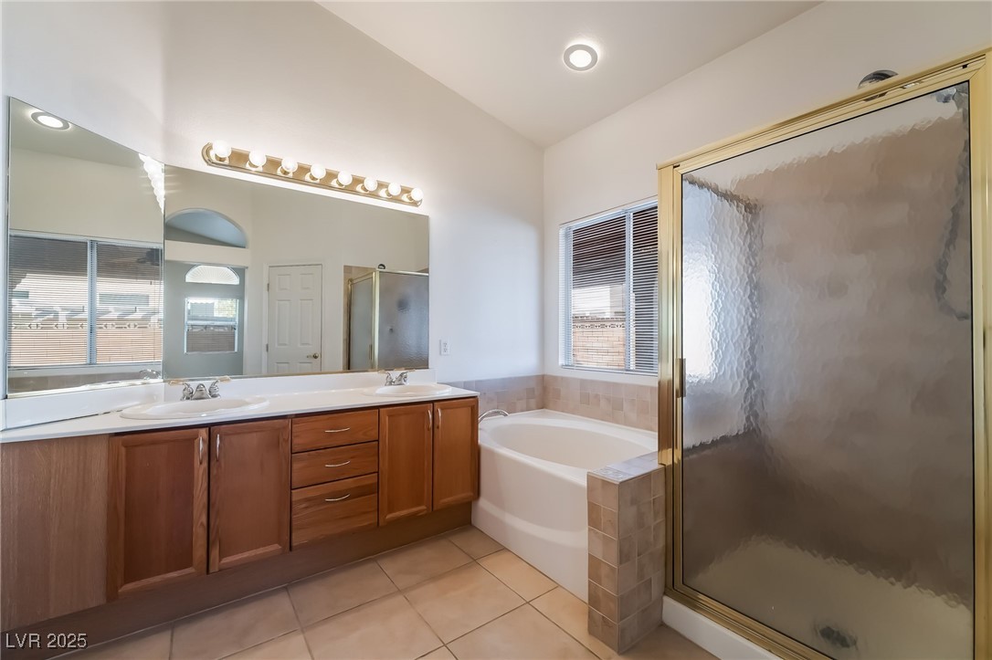 7483 Forestdale Court Property Photo 21