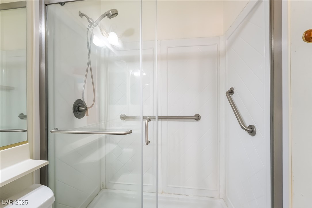 7483 Forestdale Court Property Photo 26