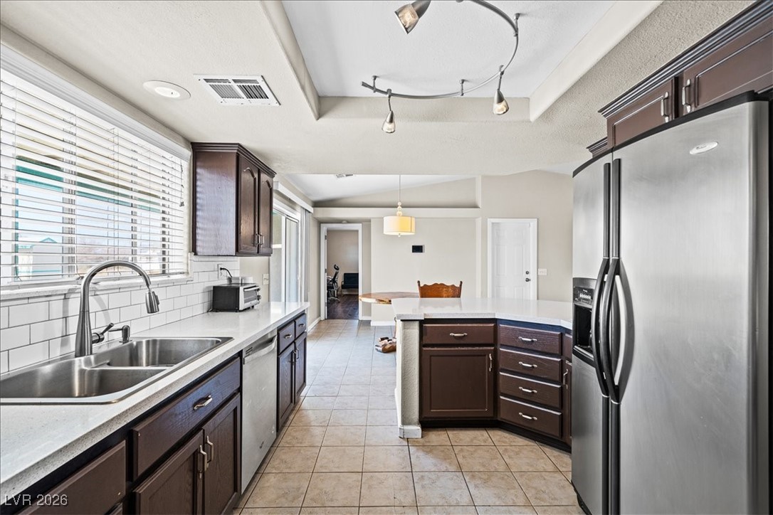 1720 South Blagg Road Property Photo 3