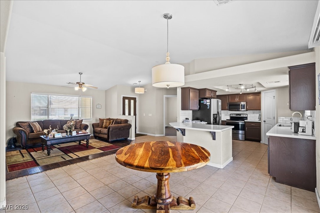 1720 South Blagg Road Property Photo 12