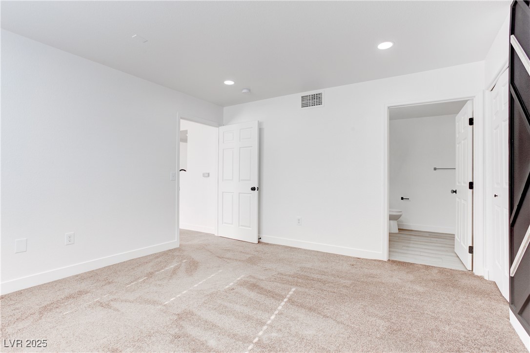 5792 Ambassador Avenue 102 Property Photo 18