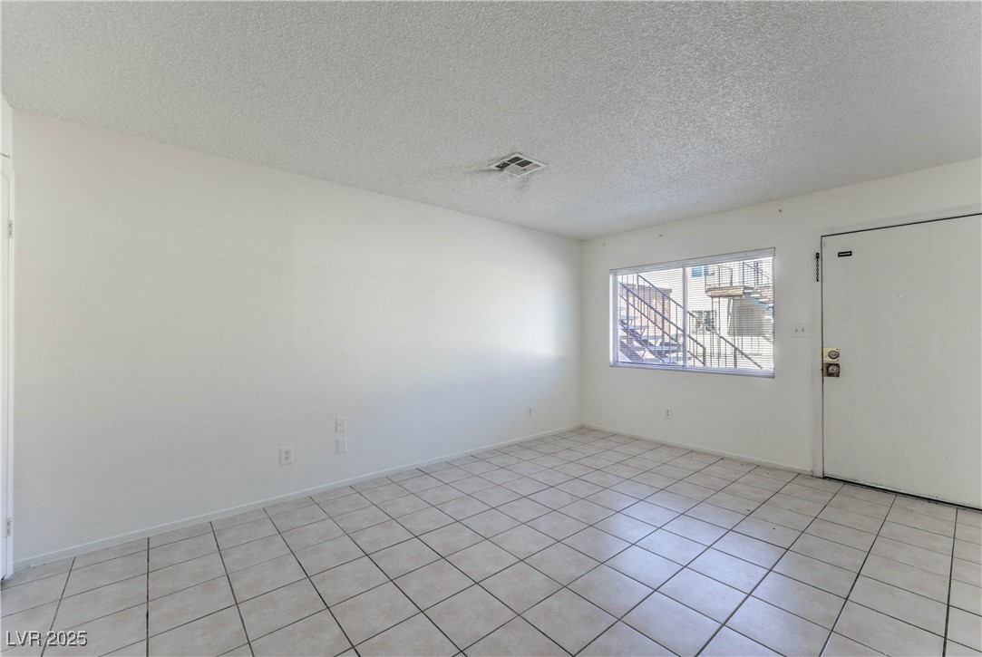 3109 North Walnut Road B Property Photo 4