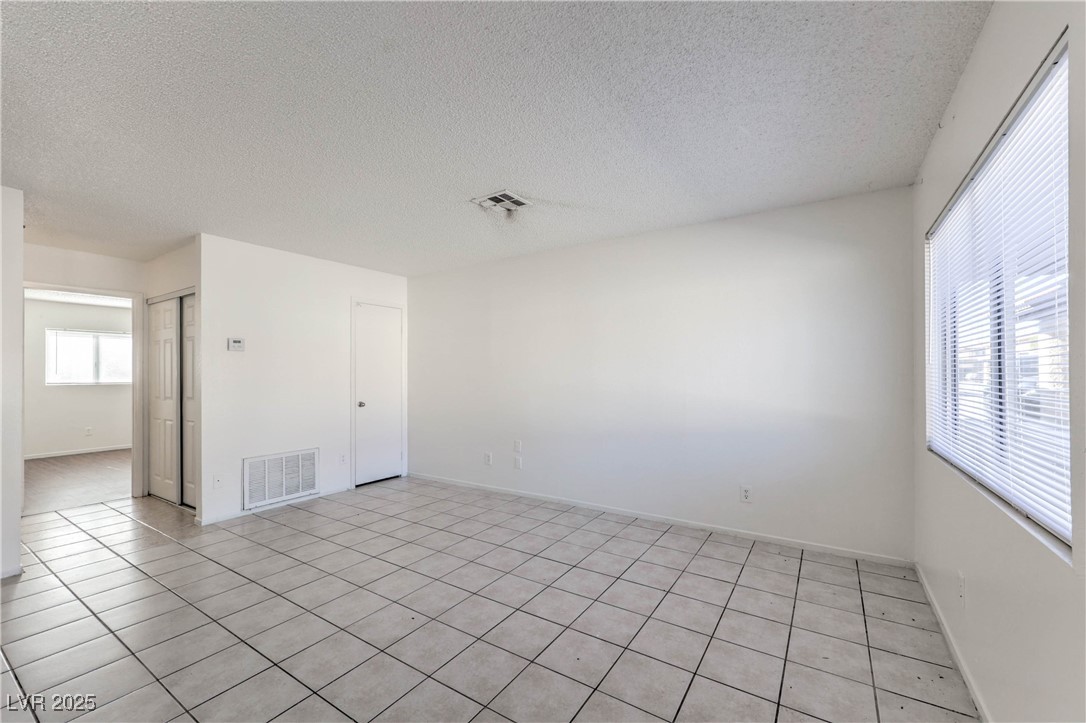 3109 North Walnut Road B Property Photo 6