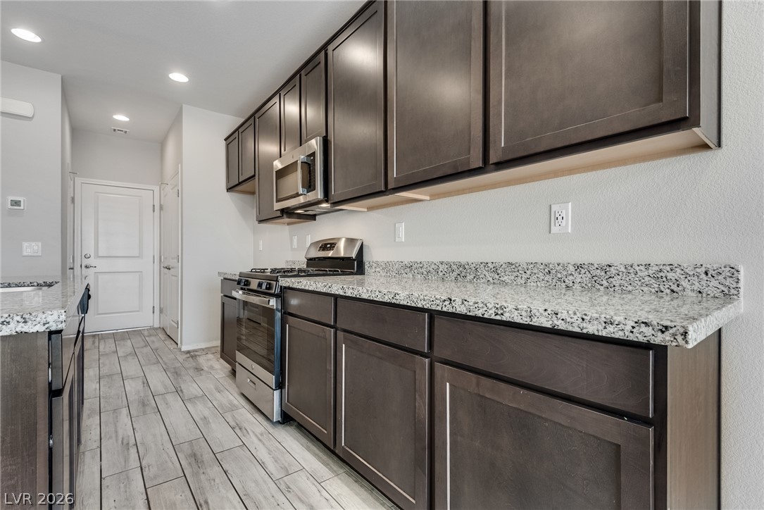 6517 Bella Rock Avenue Property Photo 10