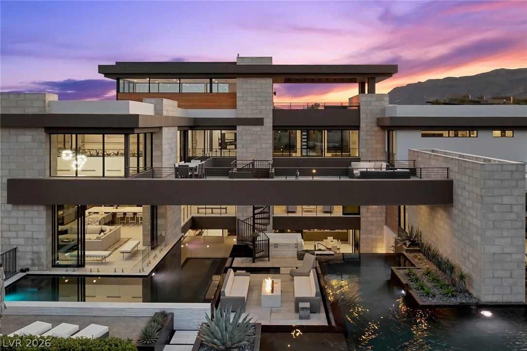 4 Soaring Bird Court Property Photo