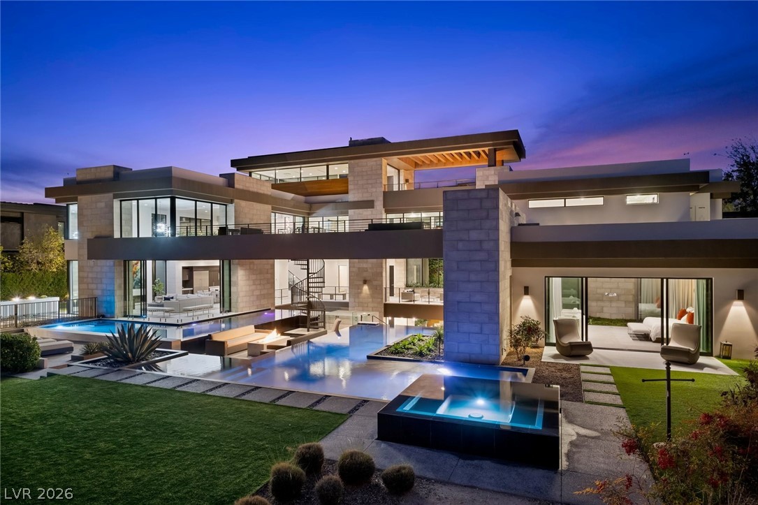 4 Soaring Bird Court Property Photo 2
