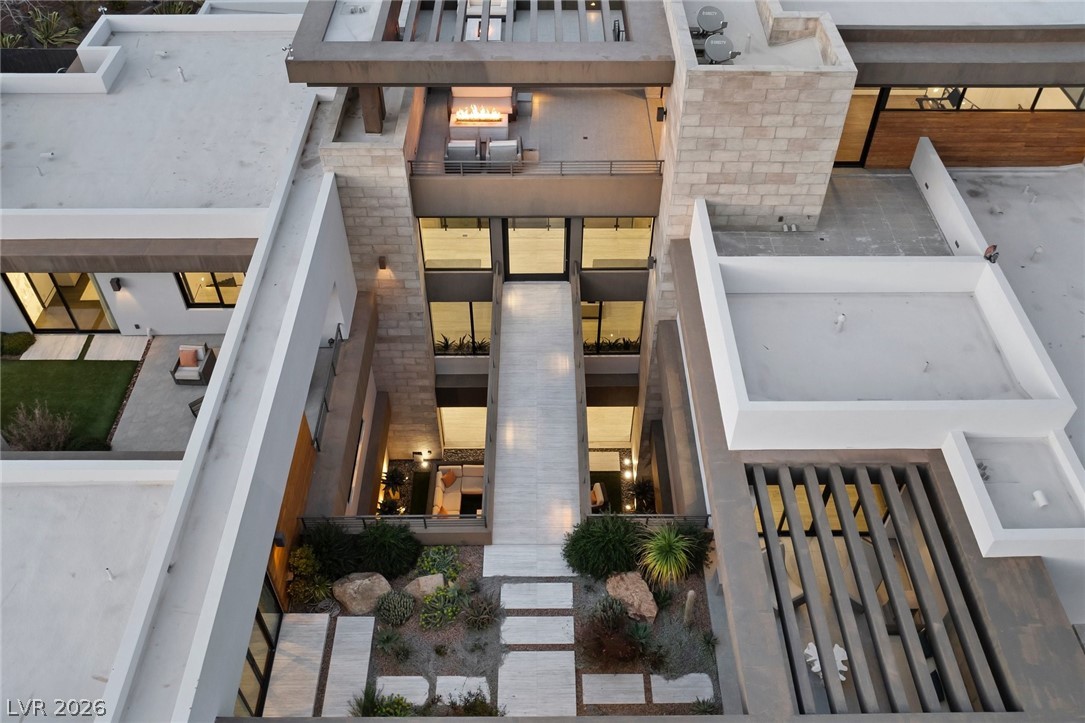 4 Soaring Bird Court Property Photo 3