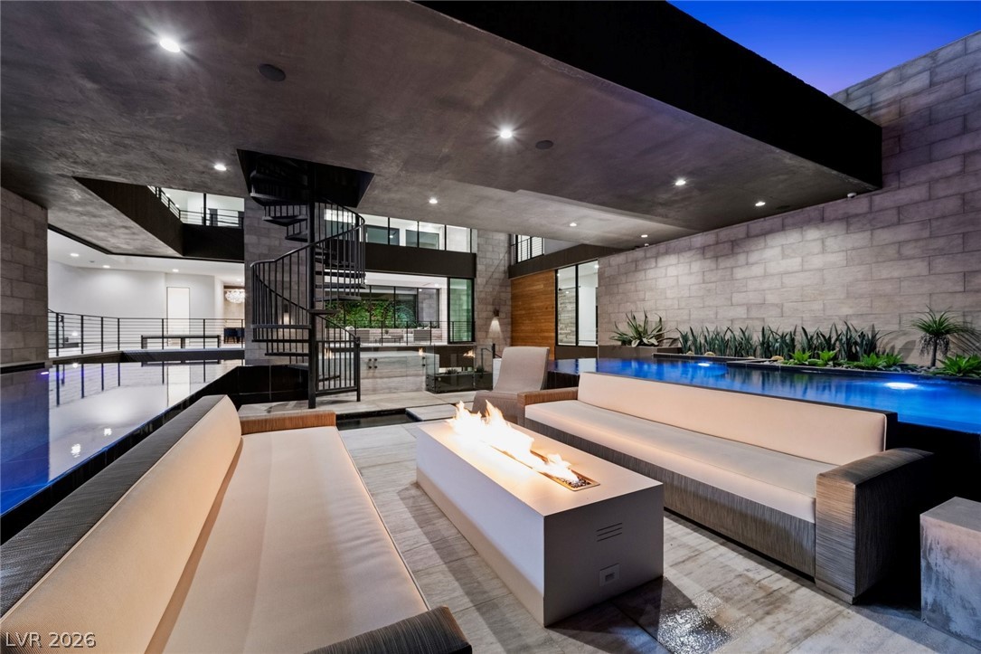4 Soaring Bird Court Property Photo 17