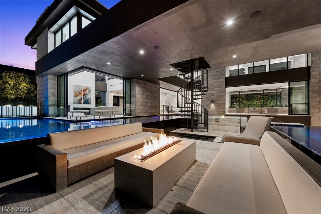 4 Soaring Bird Court Property Photo 18