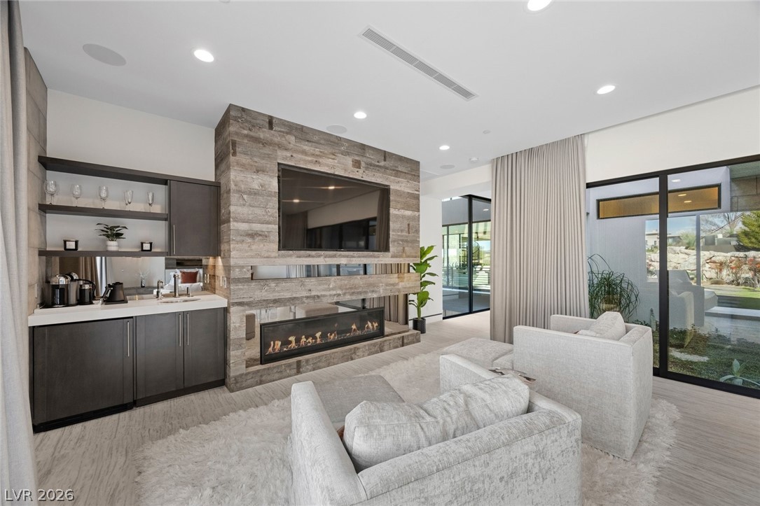 4 Soaring Bird Court Property Photo 30