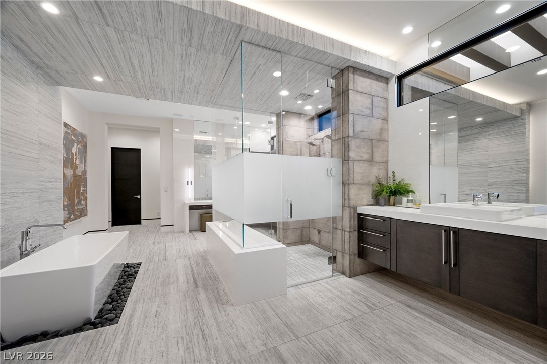 4 Soaring Bird Court Property Photo 33