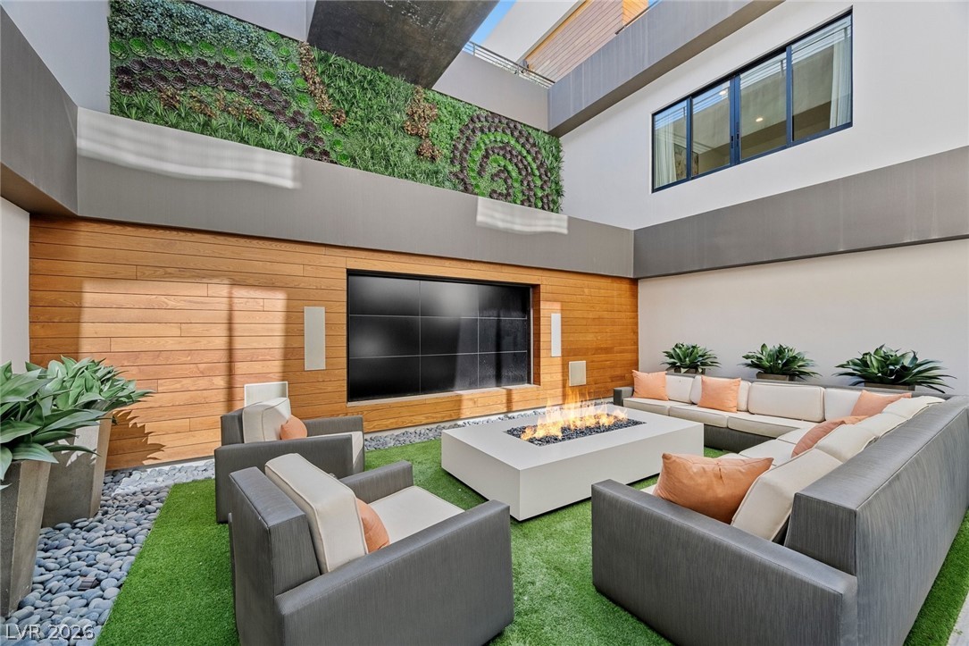 4 Soaring Bird Court Property Photo 58