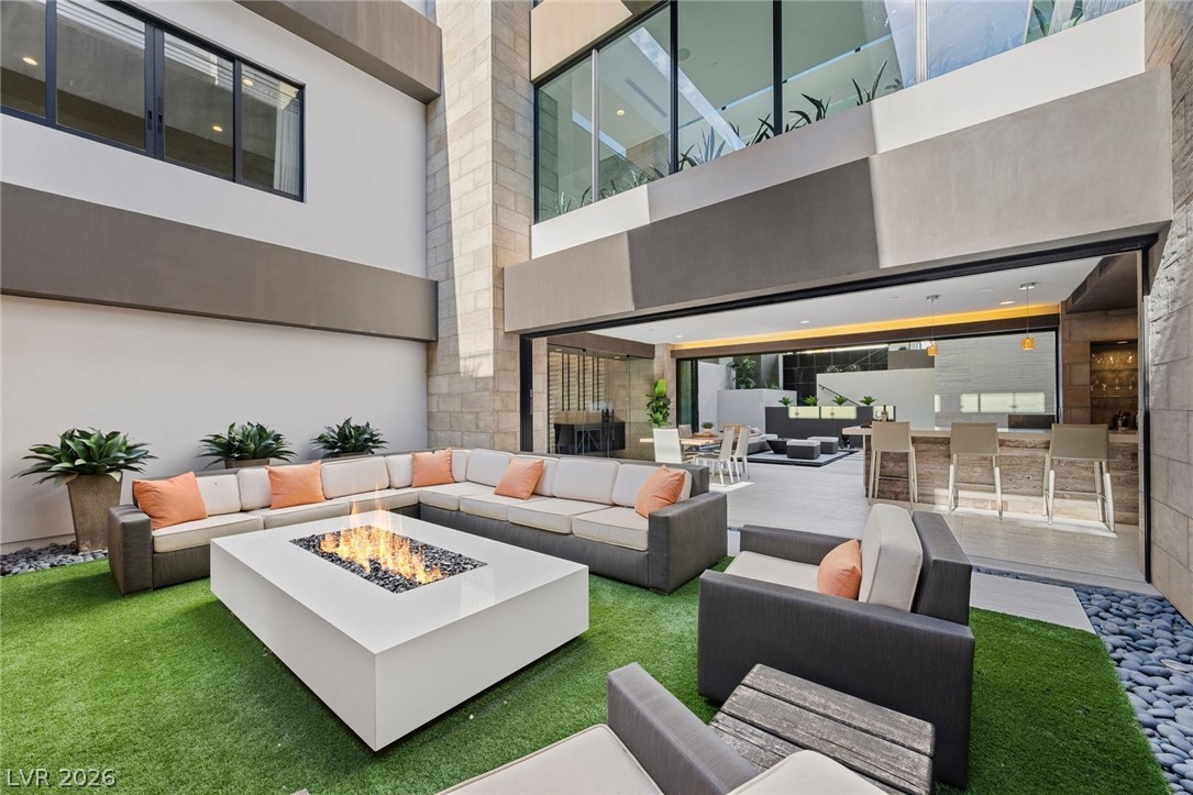 4 Soaring Bird Court Property Photo 59