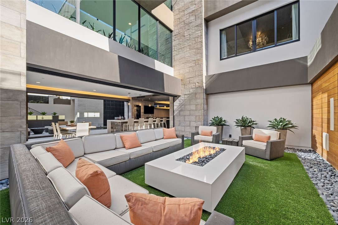 4 Soaring Bird Court Property Photo 60