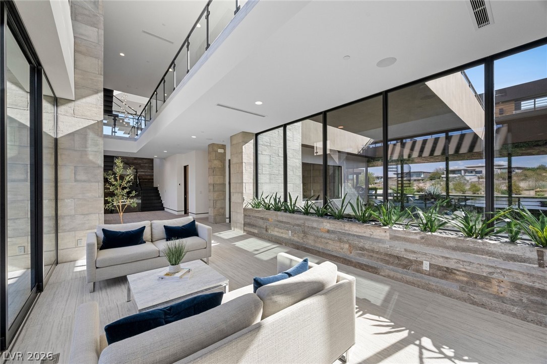 4 Soaring Bird Court Property Photo 66