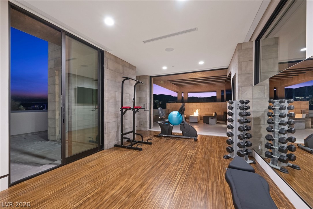 4 Soaring Bird Court Property Photo 68