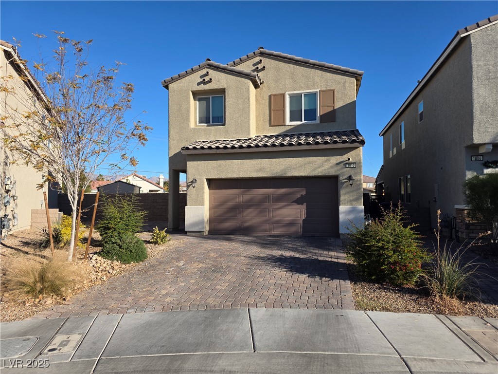 1010 Solemn Cactus Avenue Property Photo 1