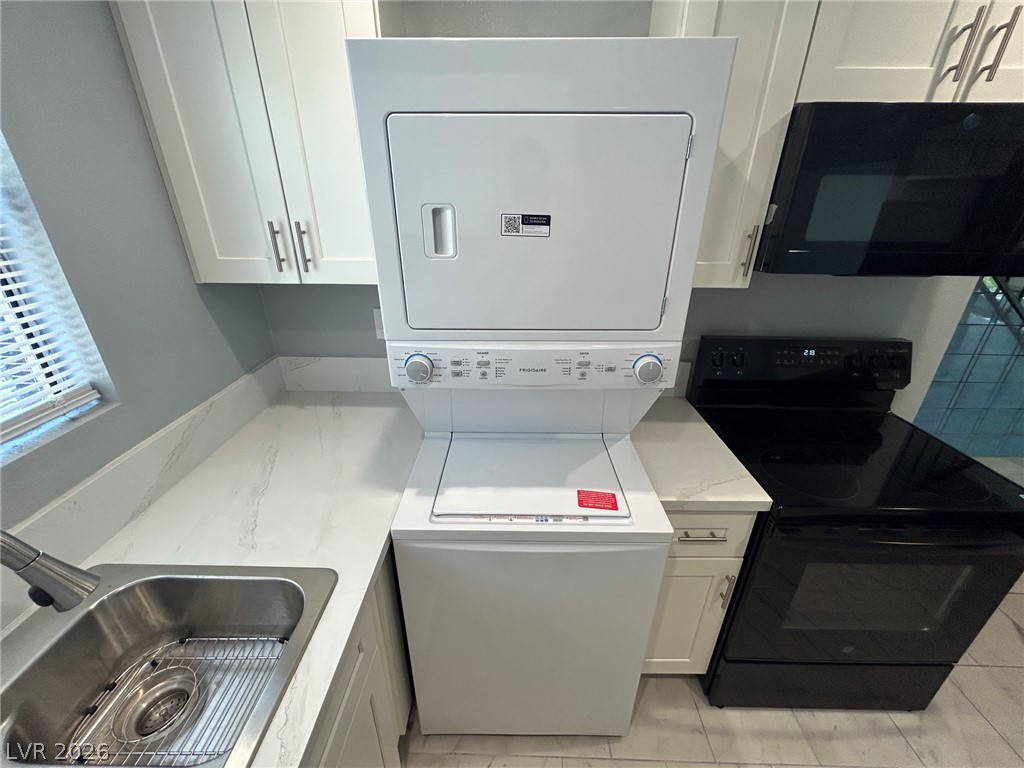 596 Tam O Shanter Property Photo 6