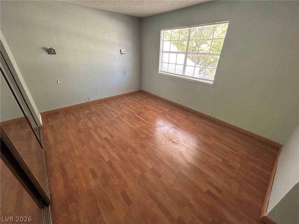 596 Tam O Shanter Property Photo 15