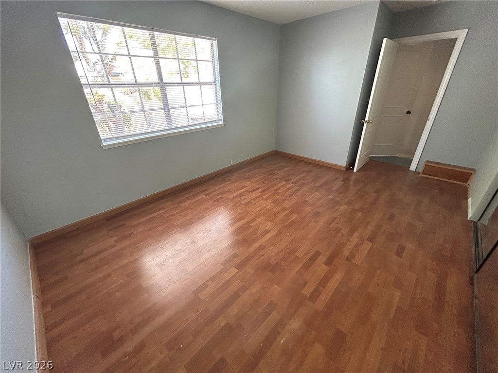 596 Tam O Shanter Property Photo 18